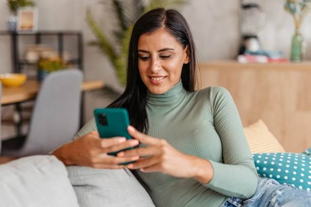 Send Hilarious Prank Texts: Copy, Paste, and Fool